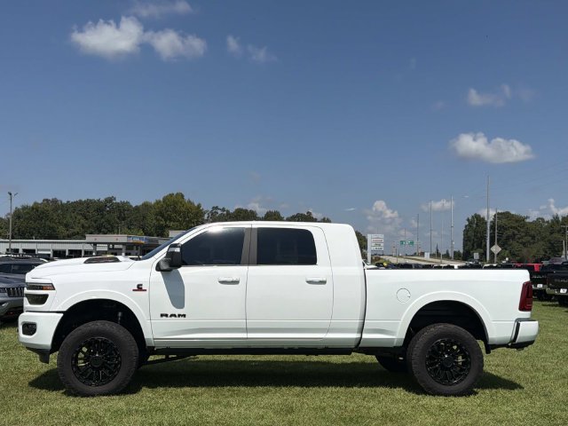 Used 2025 RAM 2500 Laramie AWD/4WD image 12