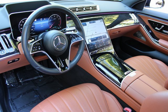 Used 2022 Mercedes-Benz S 500 4MATIC w/ 3D Technology Package image 8