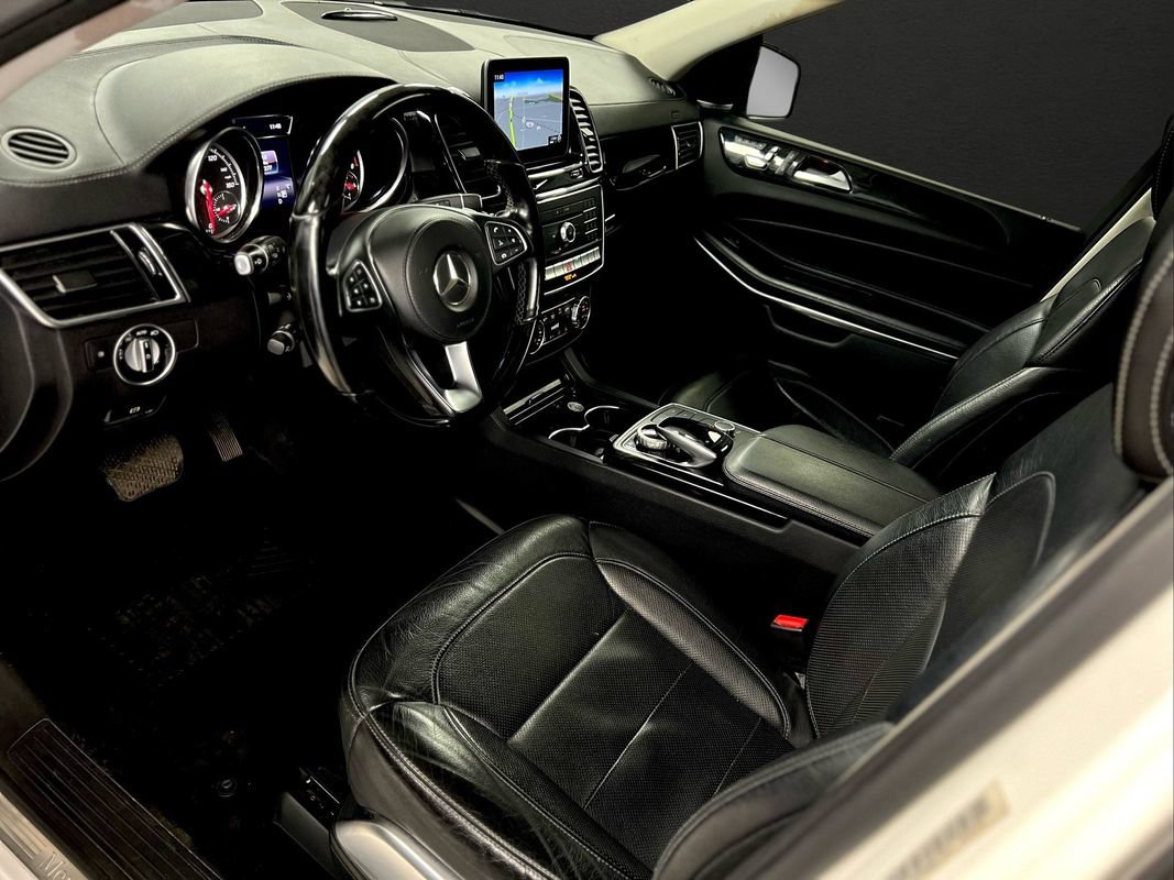 Used 2018 Mercedes-Benz GLS 550 4MATIC w/ Driver Assistance Package image 9