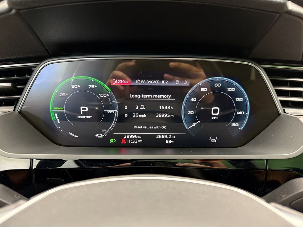 Certified 2023 Audi e-tron Premium Plus w/ Premium Plus Package AWD/4WD image 33