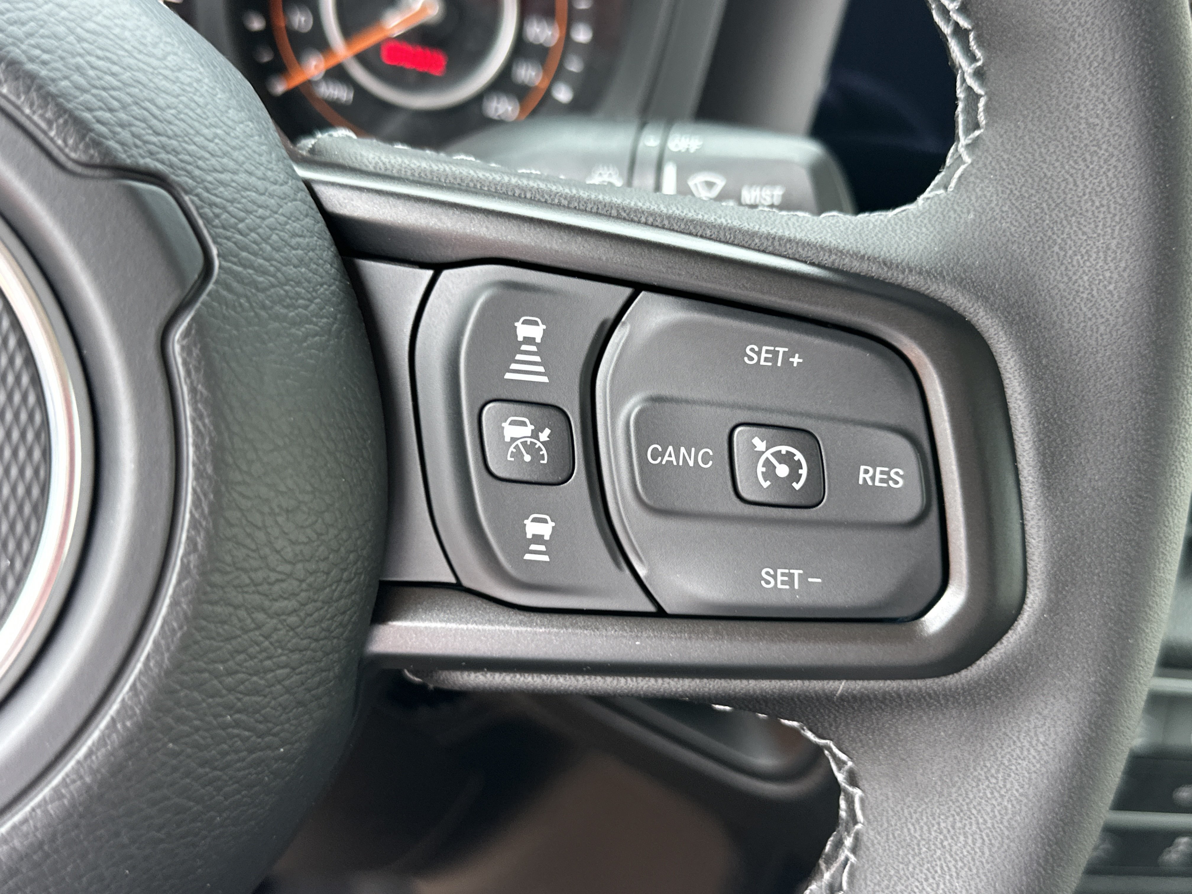 New 2026 Jeep Gladiator Sport AWD/4WD image 10