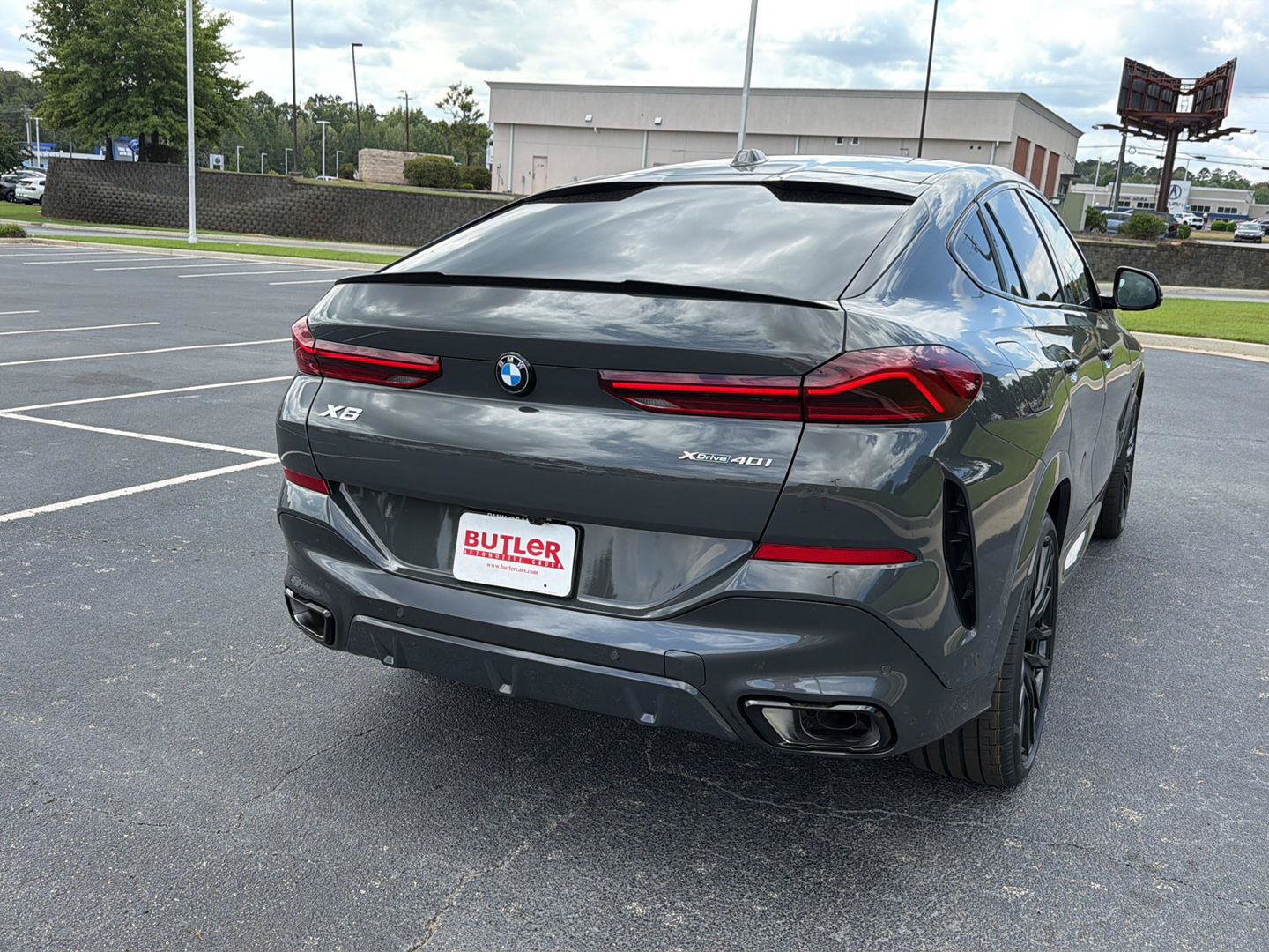New 2027 BMW X6 xDrive40i w/ Executive Package AWD/4WD image 5