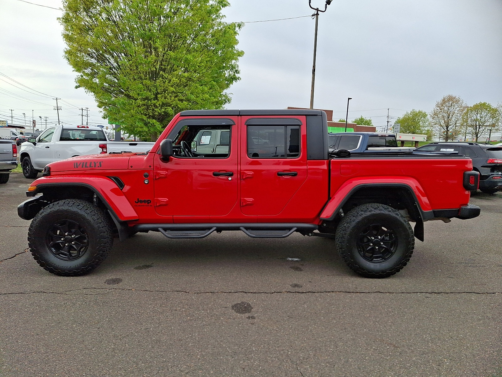 Used 2023 Jeep Gladiator Sport AWD/4WD image 7