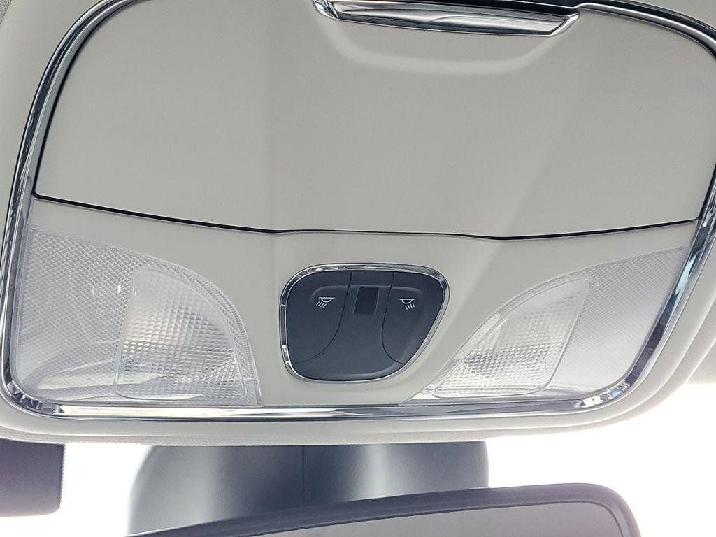 Used 2021 Jeep Cherokee Trailhawk w/ Comfort/Convenience Group image 21