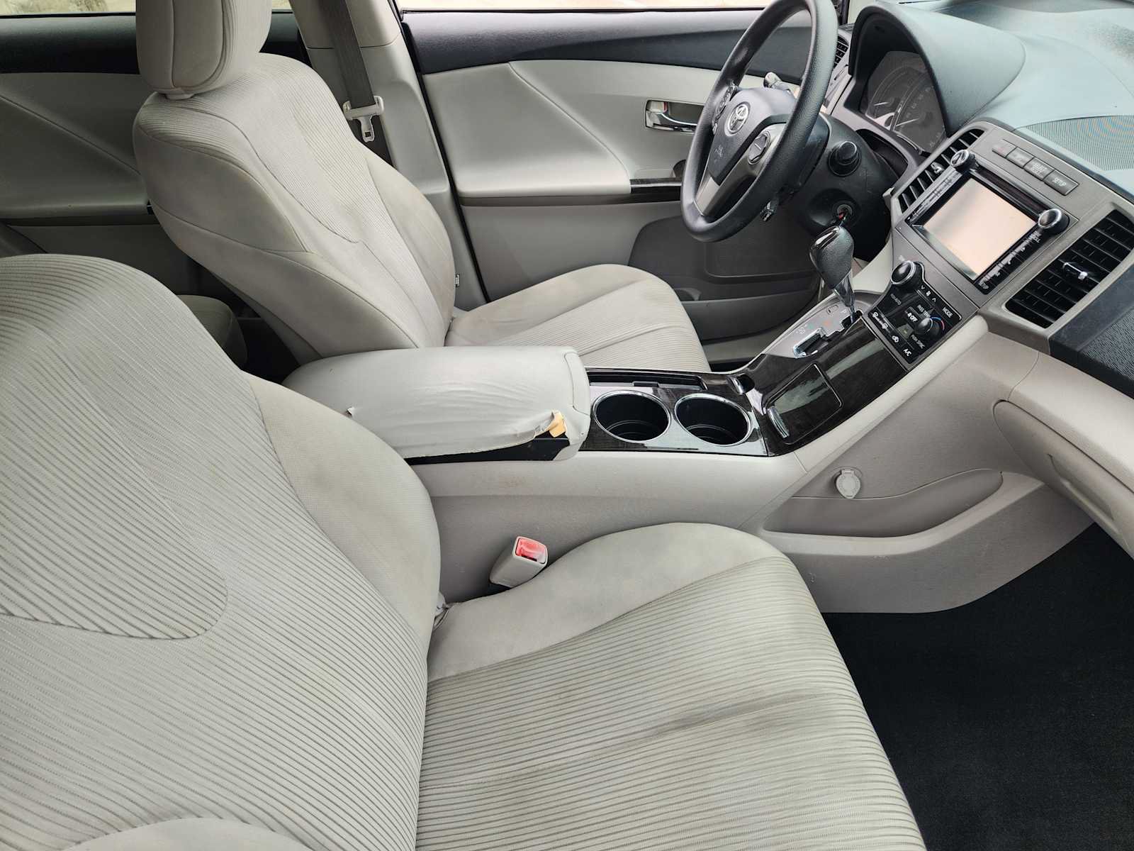 Used 2013 Toyota Venza LE w/ LE Convenience Pkg FWD image 13