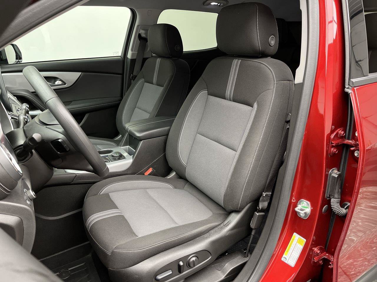 Certified 2024 Chevrolet Blazer LT w/ Convenience Package AWD/4WD image 8