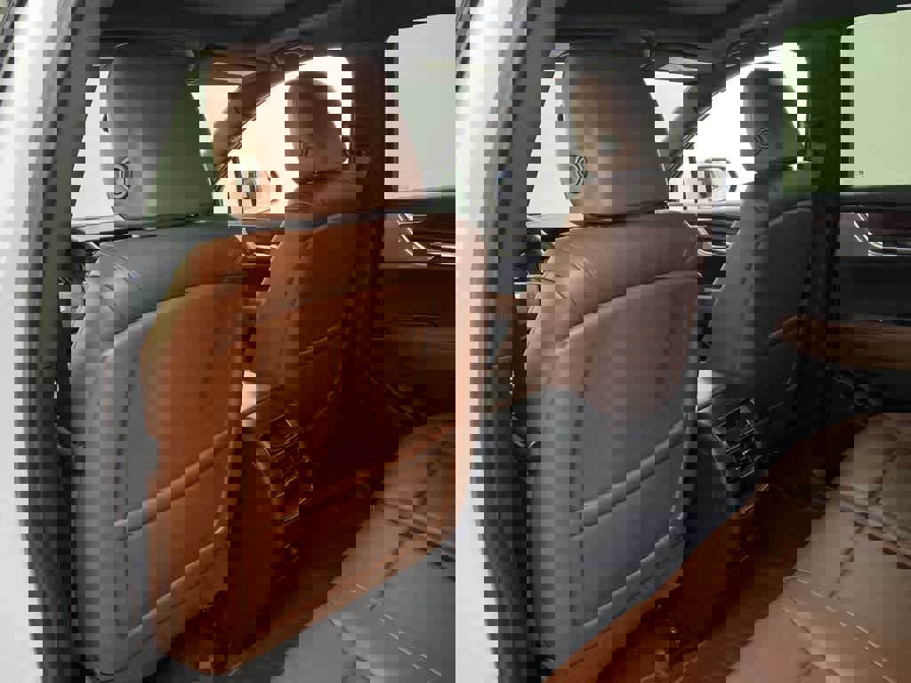 Used 2022 Cadillac XT5 Premium Luxury image 17