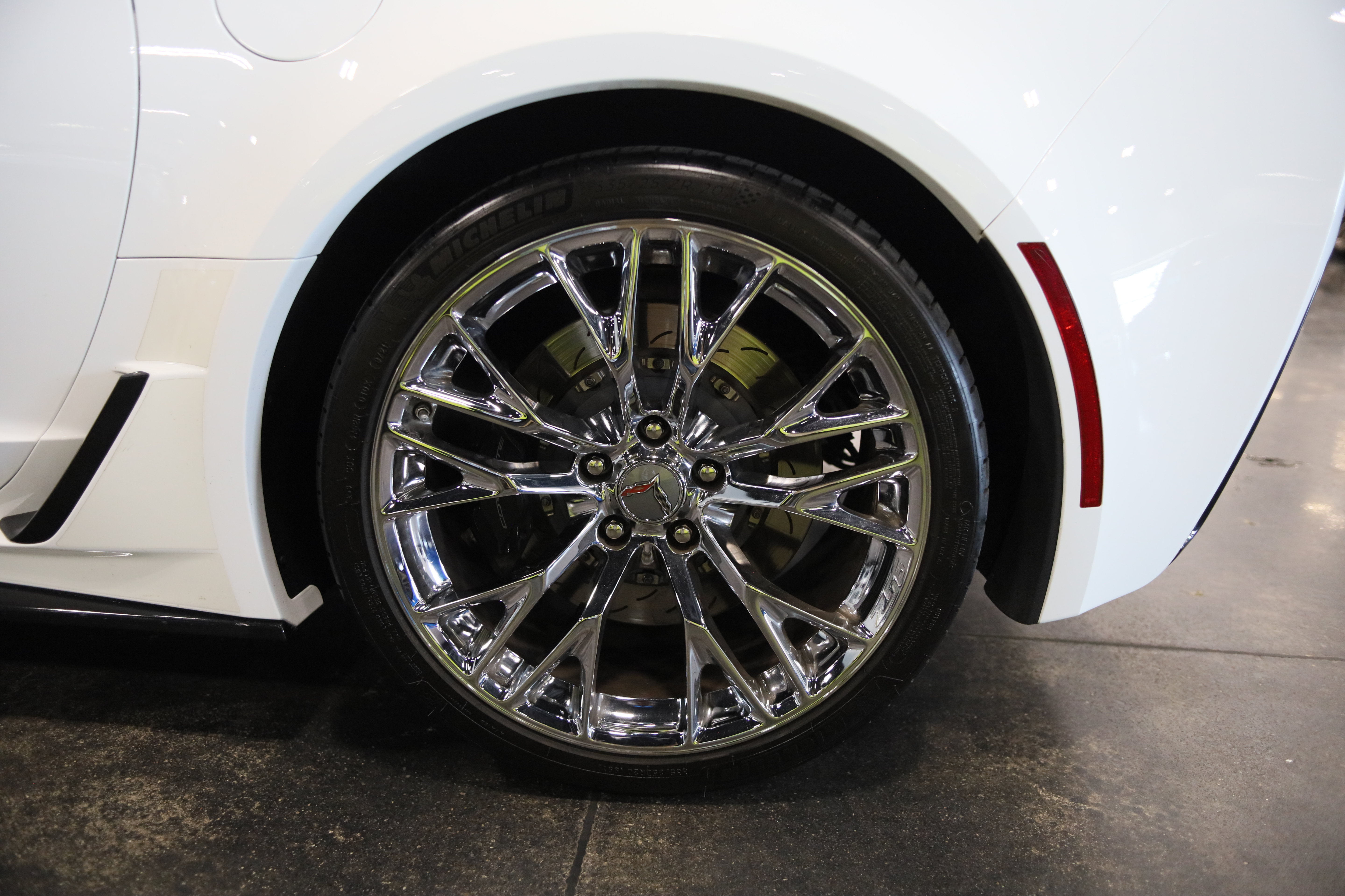 Used 2016 Chevrolet Corvette Z06 w/ 3LZ Preferred Equipment Group RWD image 15