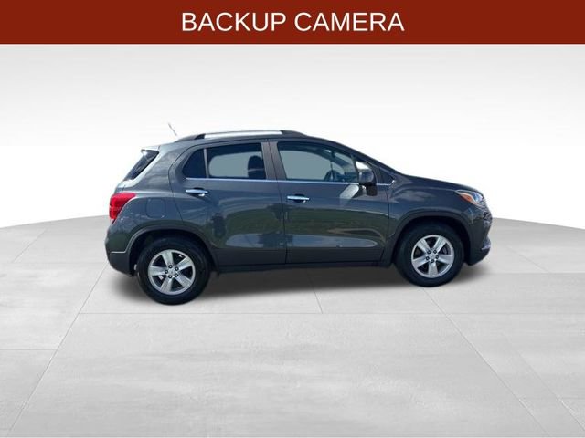 Used 2018 Chevrolet Trax LT w/ LT Convenience Package image 8