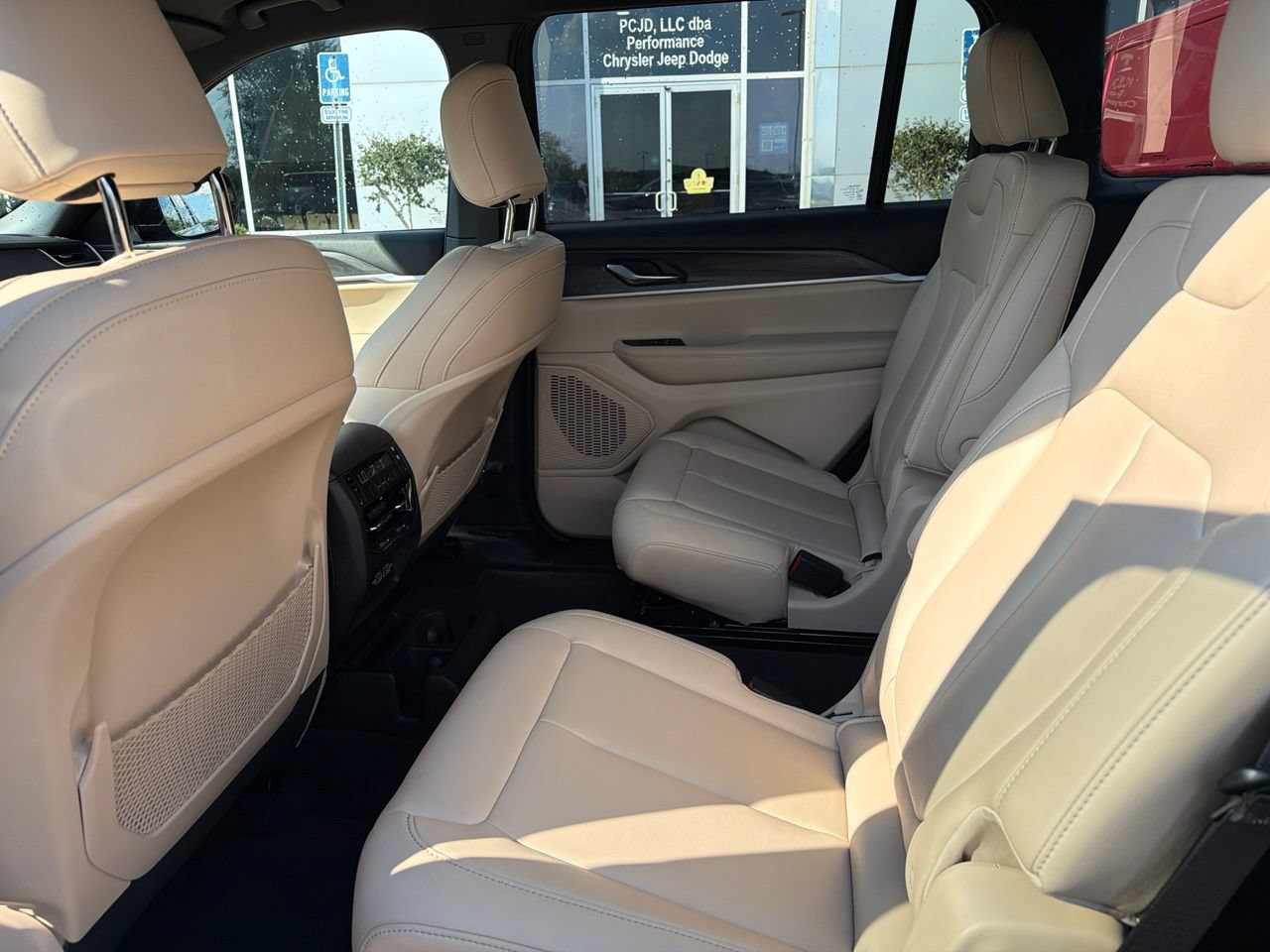 Used 2025 Jeep Grand Cherokee L Limited AWD/4WD image 19