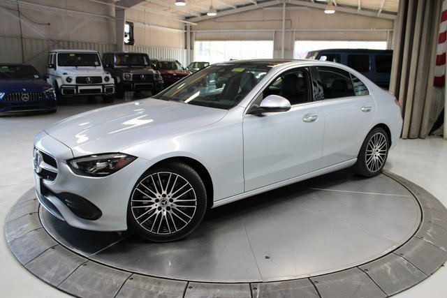 Used 2023 Mercedes-Benz C 300 Sedan image 4