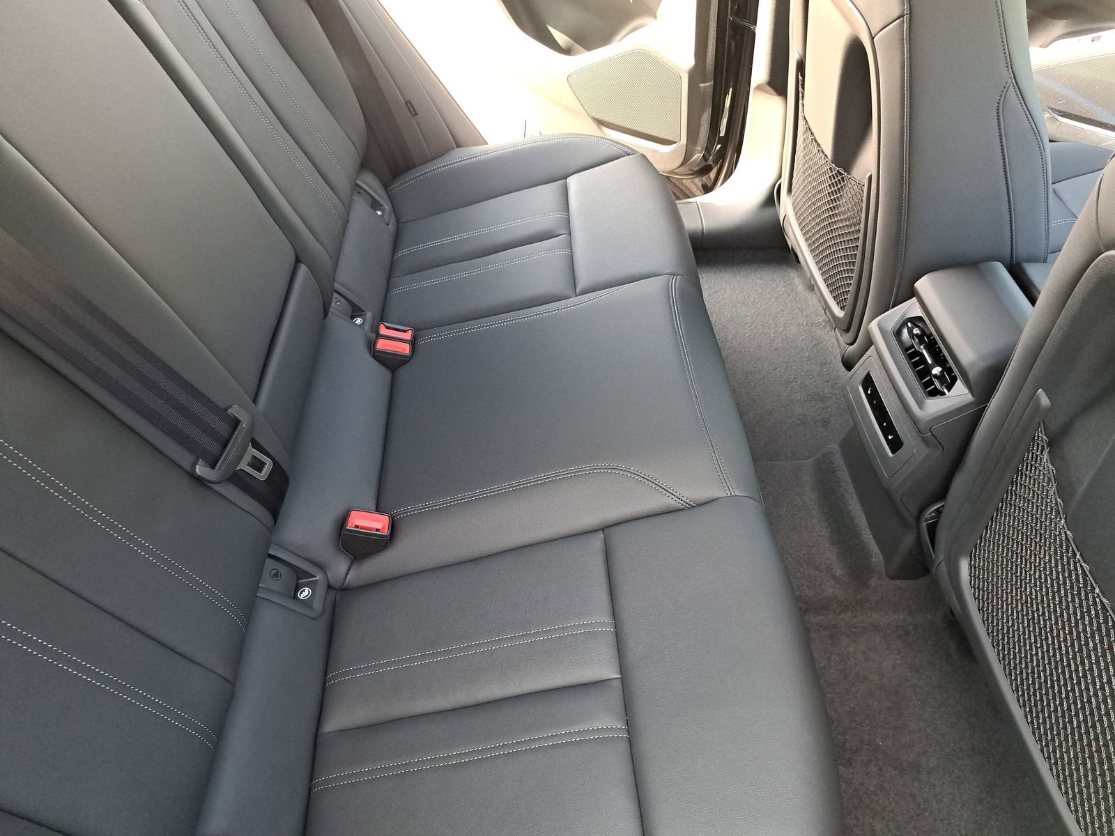 New 2025 Audi Q6 e-tron Premium image 11