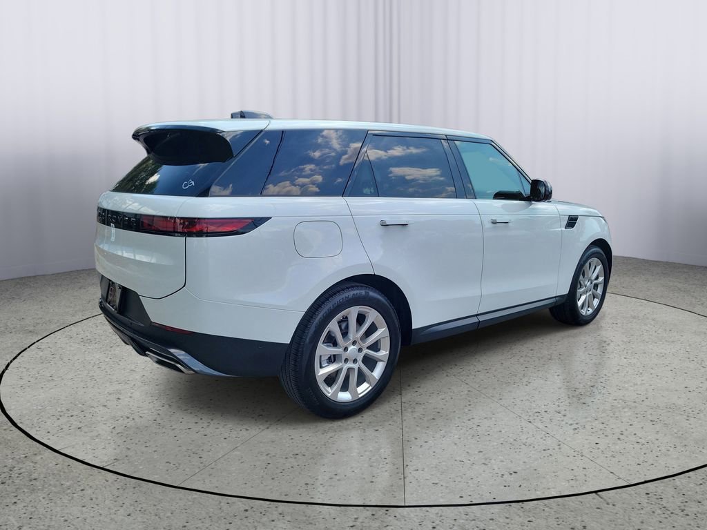 Used 2025 Land Rover Range Rover Sport SE AWD/4WD image 4