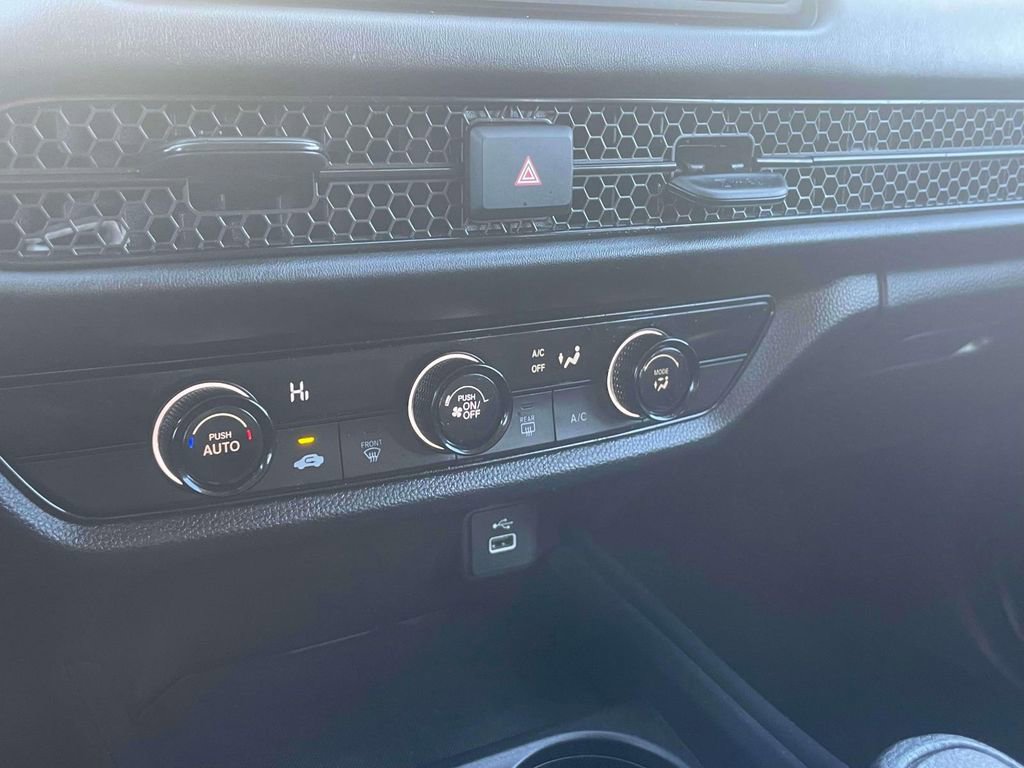 Certified 2024 Honda HR-V LX image 27