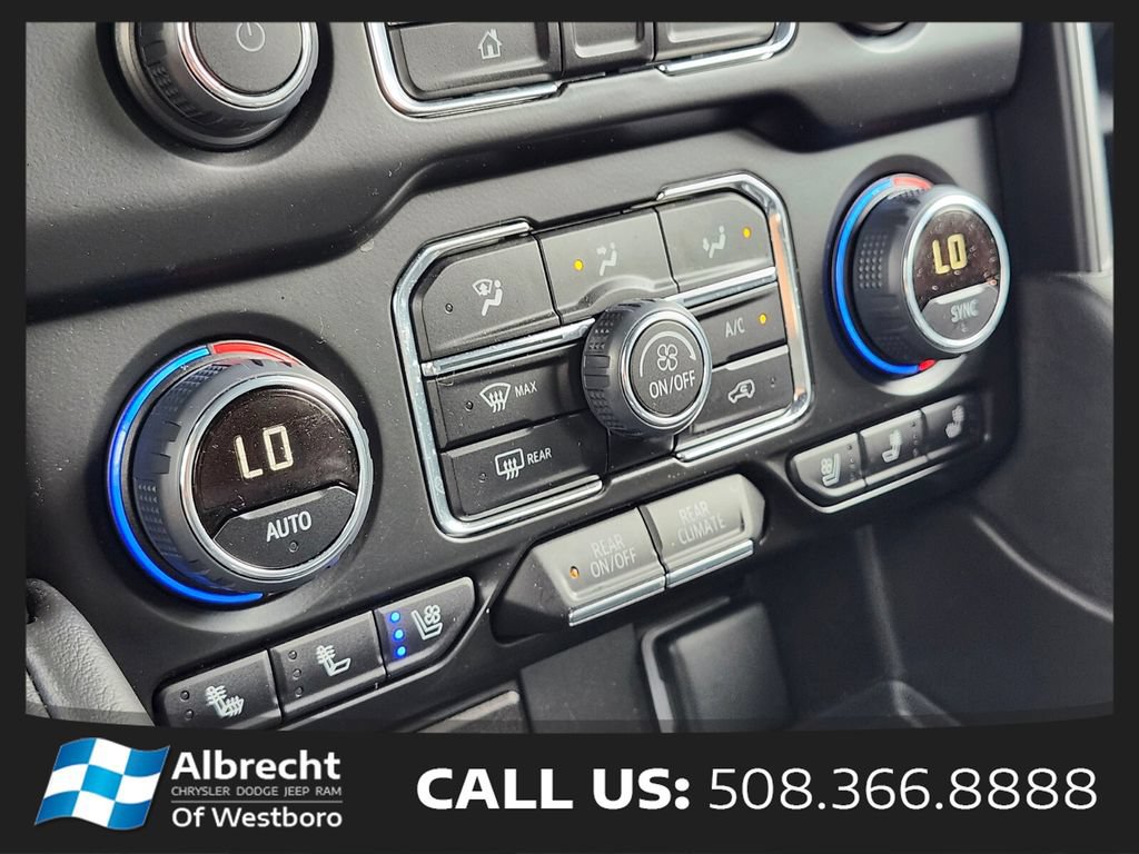 Used 2024 Chevrolet Tahoe Premier AWD/4WD image 24