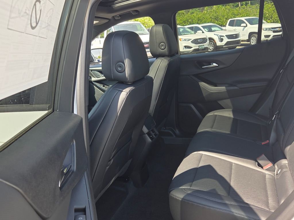 New 2026 Chevrolet Equinox LT w/ Convenience Package II AWD/4WD image 5