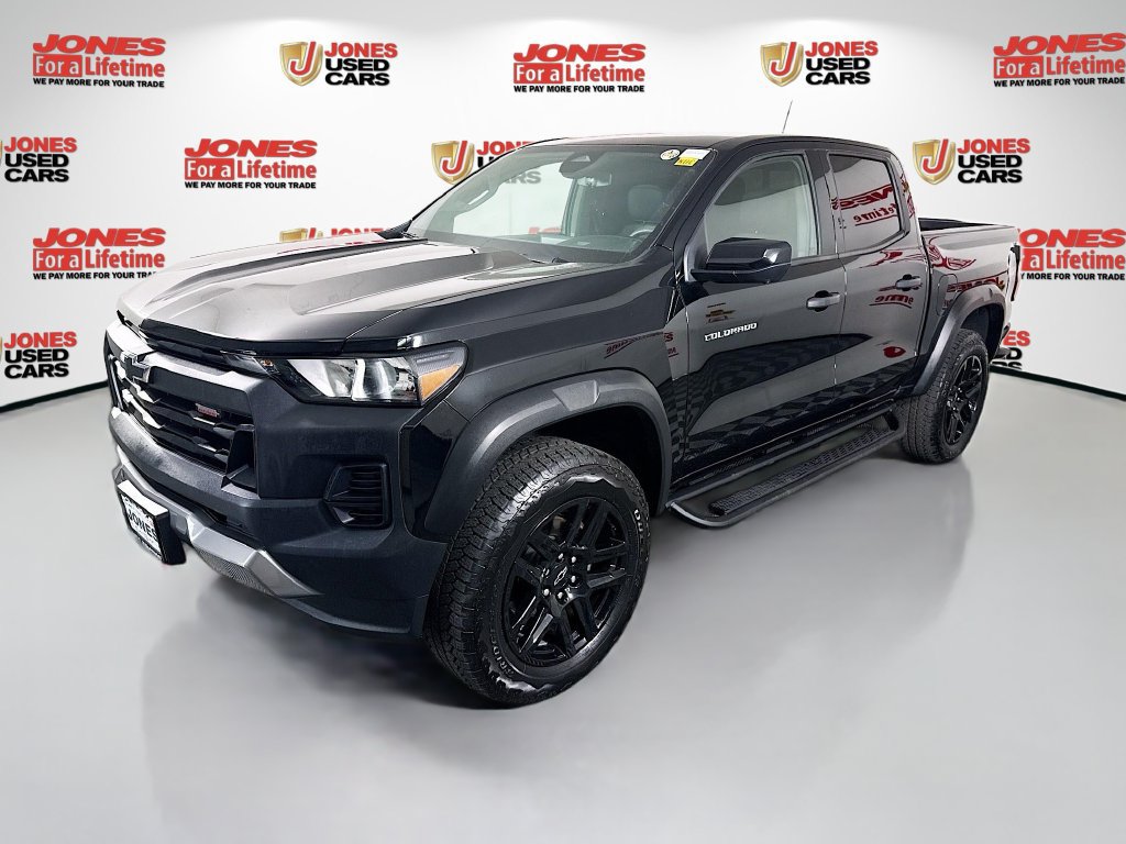 Used 2024 Chevrolet Colorado Trail Boss w/ Technology Package AWD/4WD image 12