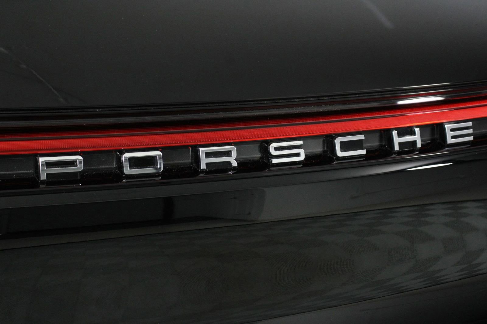 Certified 2025 Porsche Macan S image 22