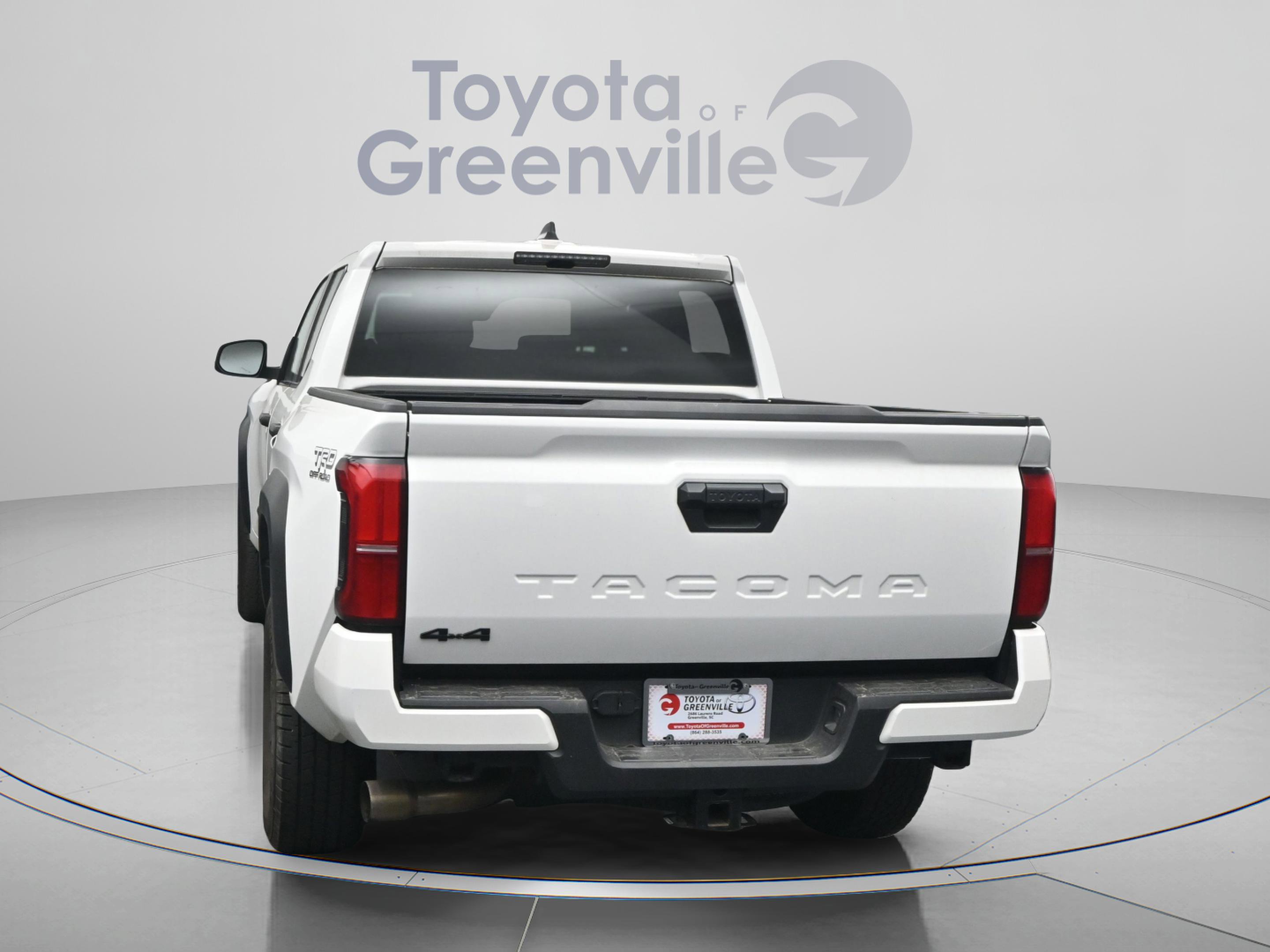 Certified 2024 Toyota Tacoma TRD Off-Road AWD/4WD image 13