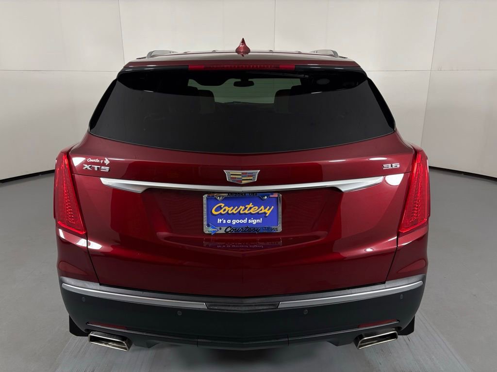 Used 2018 Cadillac XT5 FWD image 7