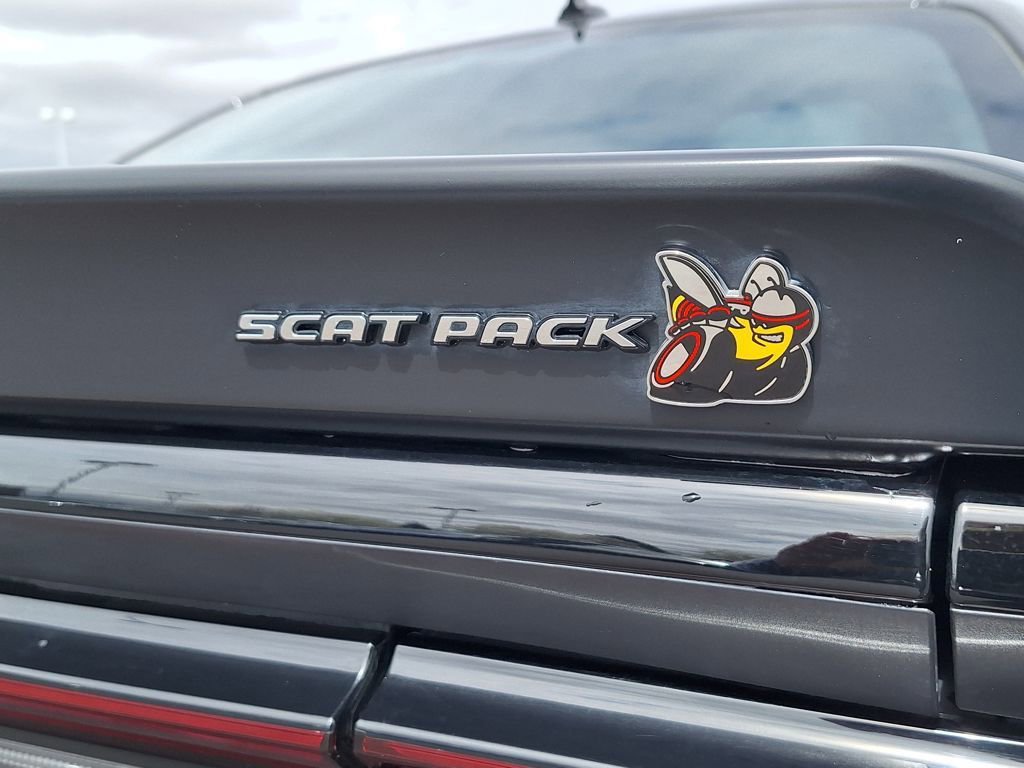 Used 2022 Dodge Challenger R/T Scat Pack RWD image 31
