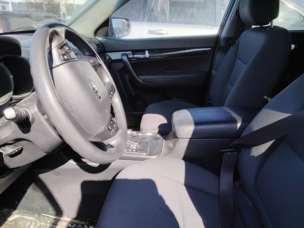 Used 2013 Kia Sorento LX image 6