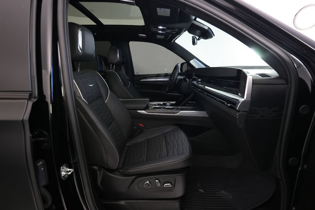 Used 2025 Cadillac Escalade V w/ LPO, Floor Liner Package AWD/4WD image 10