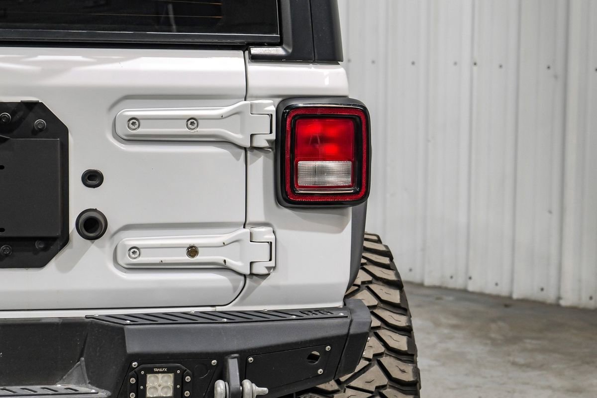 Used 2018 Jeep Wrangler Unlimited Sahara image 47