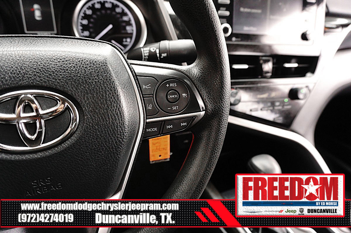 Used 2022 Toyota Camry LE image 25