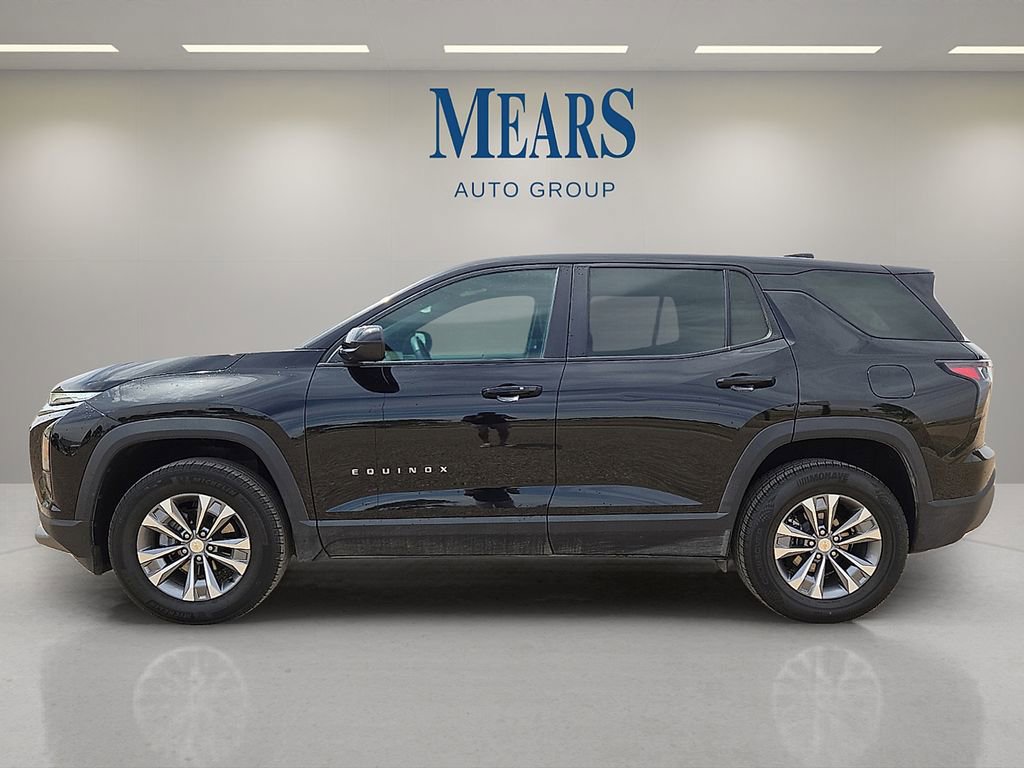 Used 2025 Chevrolet Equinox LT AWD/4WD image 2