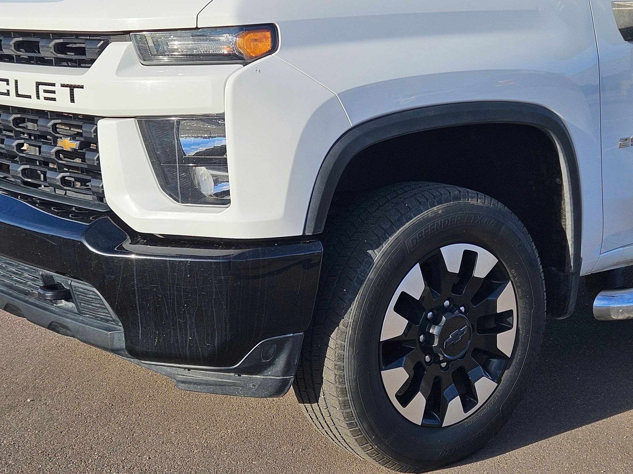 Used 2020 Chevrolet Silverado 2500 Custom w/ Custom Value Package image 11