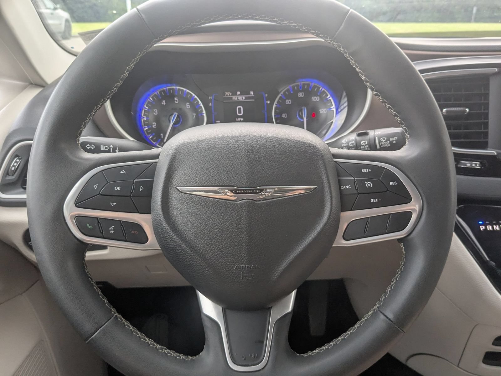 Used 2023 Chrysler Voyager LX FWD image 18
