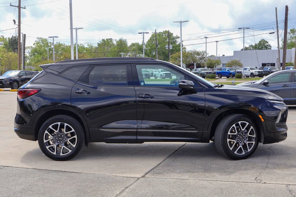 Used 2025 Chevrolet Blazer RS FWD image 23