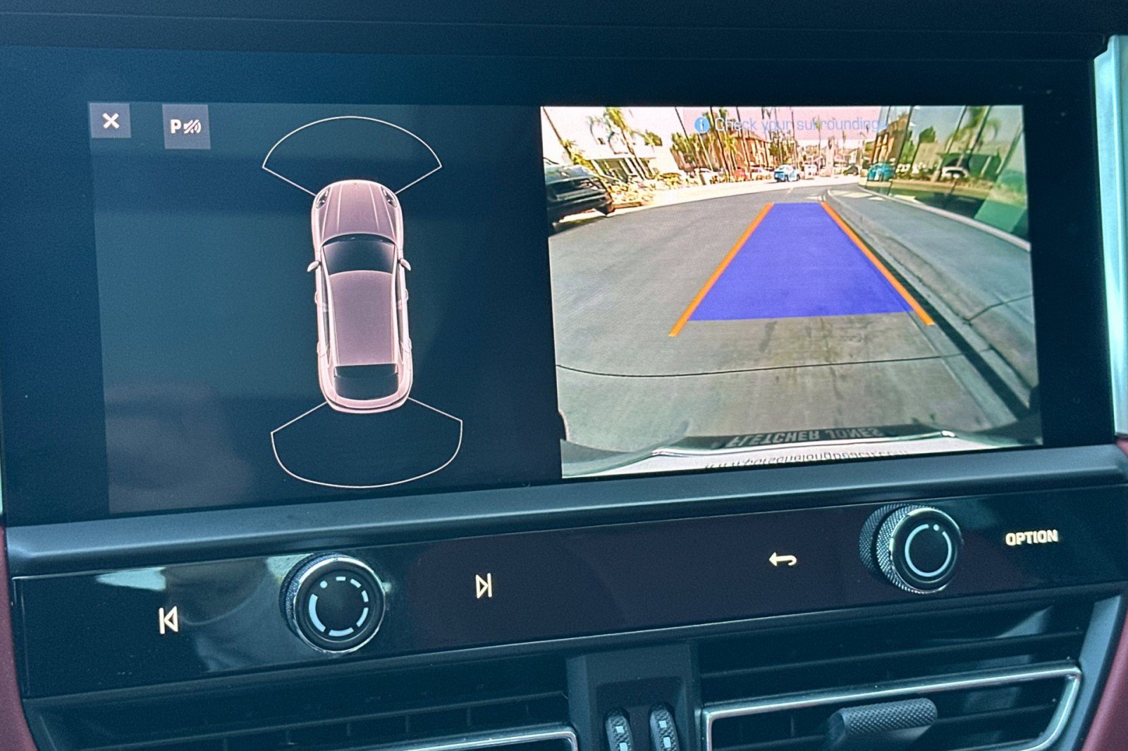 Certified 2022 Porsche Macan image 20