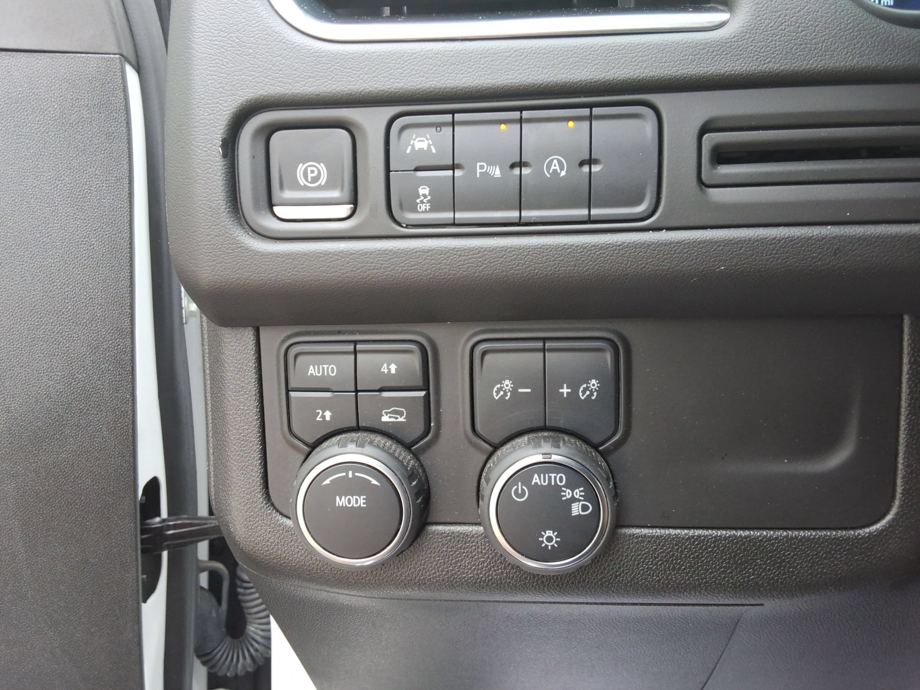 Used 2024 Chevrolet Suburban LT AWD/4WD image 21