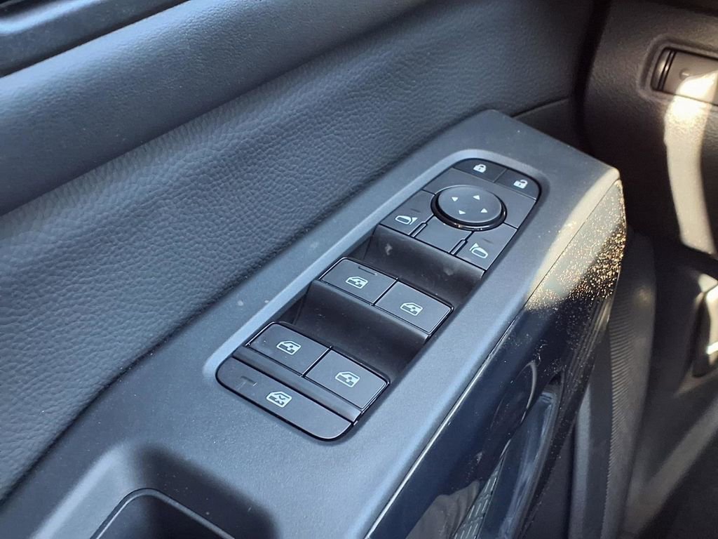 New 2026 Nissan Pathfinder SV image 17