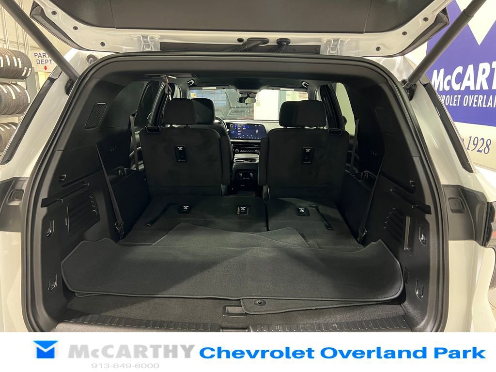 Used 2024 Chevrolet Traverse LT w/ LPO, Floor Liner Package image 27