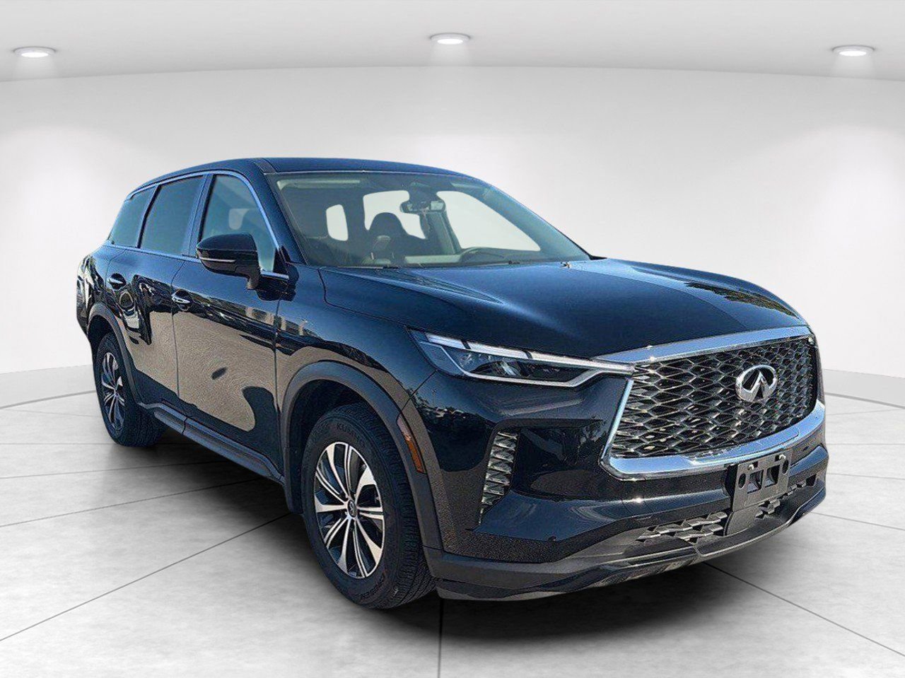 Used 2024 INFINITI QX60 Pure image 2