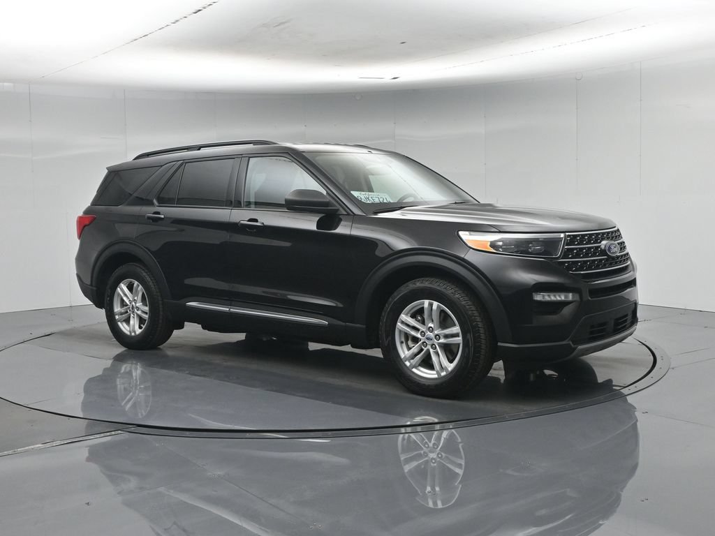 Certified 2023 Ford Explorer XLT w/ Equipment Group 202A RWD image 7