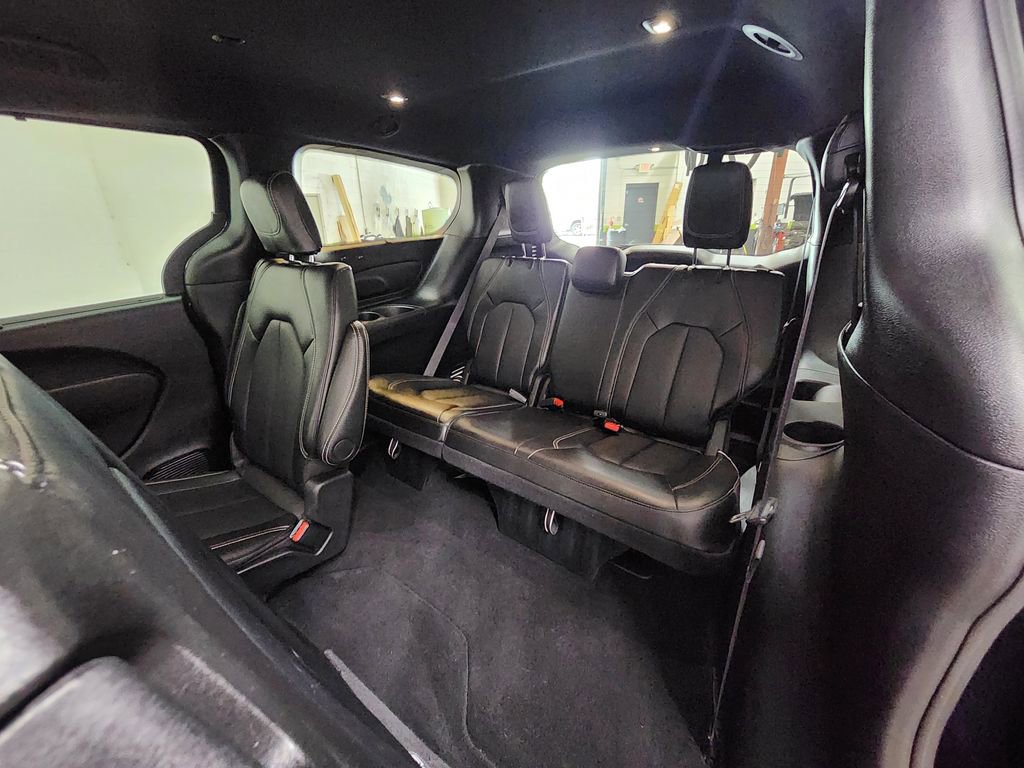 Used 2025 Chrysler Pacifica Select FWD image 25