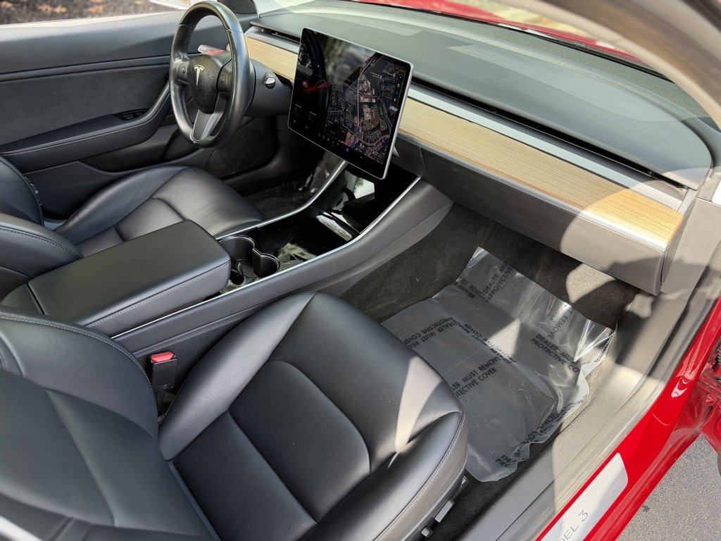 Used 2018 Tesla Model 3 Long Range image 32
