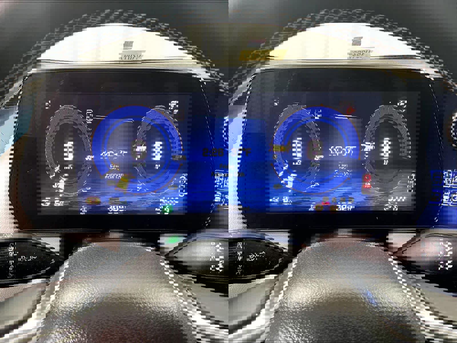 Used 2024 Chevrolet Equinox EV LT image 25