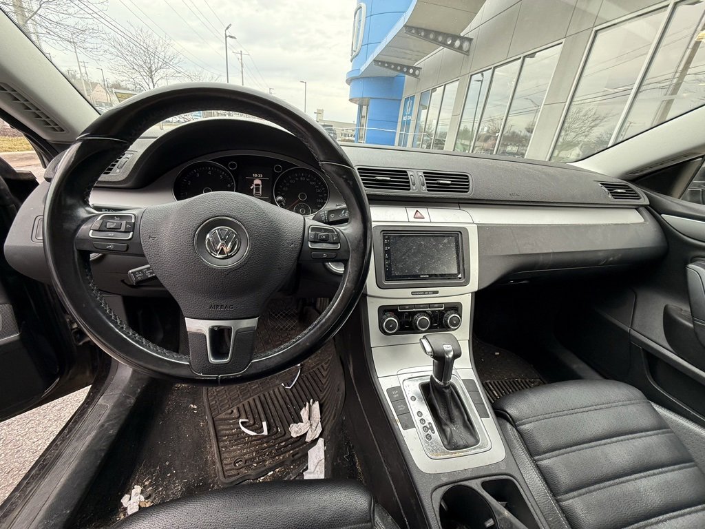 Used 2010 Volkswagen CC Sport image 10