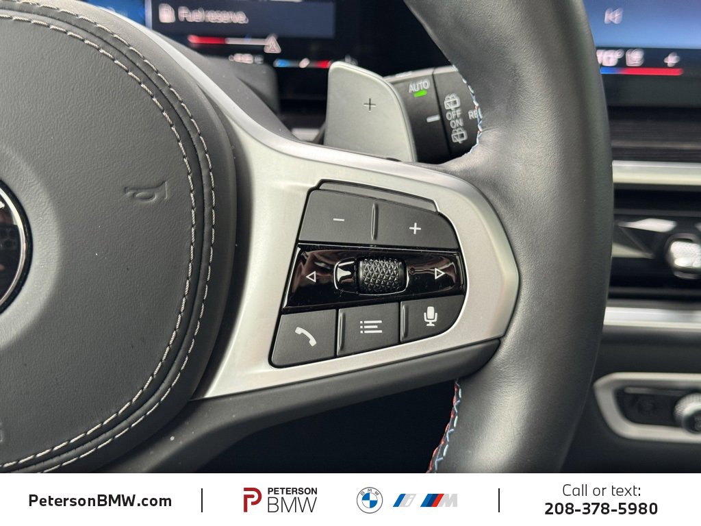 Used 2025 BMW X7 M60i image 26