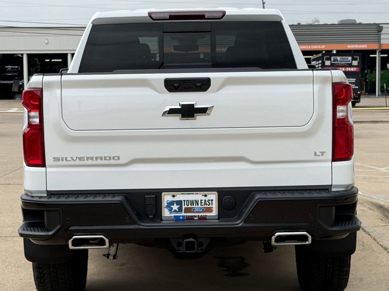 Used 2025 Chevrolet Silverado 1500 LT Trail Boss w/ LT Trail Boss Premium Package image 6