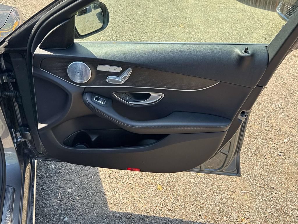 Used 2019 Mercedes-Benz C 300 4MATIC Sedan w/ Premium Package image 8