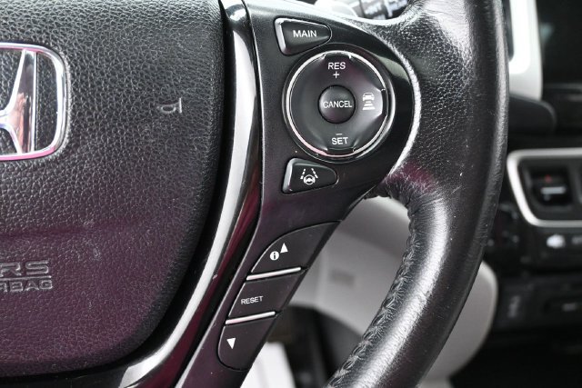 Used 2016 Honda Pilot Touring image 18