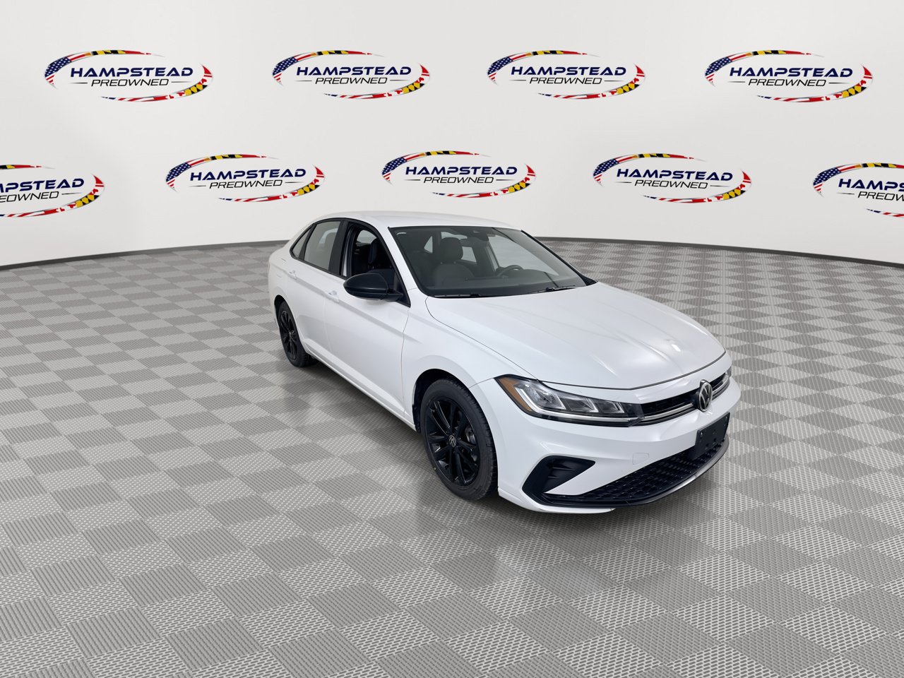 Used 2025 Volkswagen Jetta Sport FWD image 3