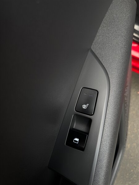 Used 2025 Kia Niro Wave w/ Wave Preserve Package FWD image 13