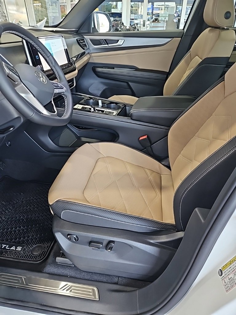 New 2026 Volkswagen Atlas Cross Sport SE image 28